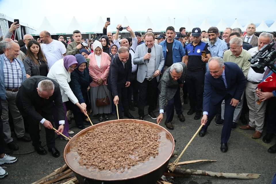 HABER: GENÇAĞA KARAFAZLI (RİZE)- Rize’nin yöresel lezzetleri ve kültürel öğelerinin