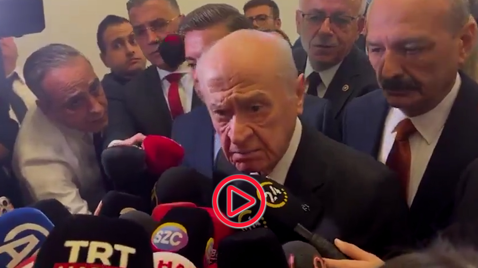 Bahçeli ‘Erdoğan sorusunu’ soran gazeteciyi azarladı