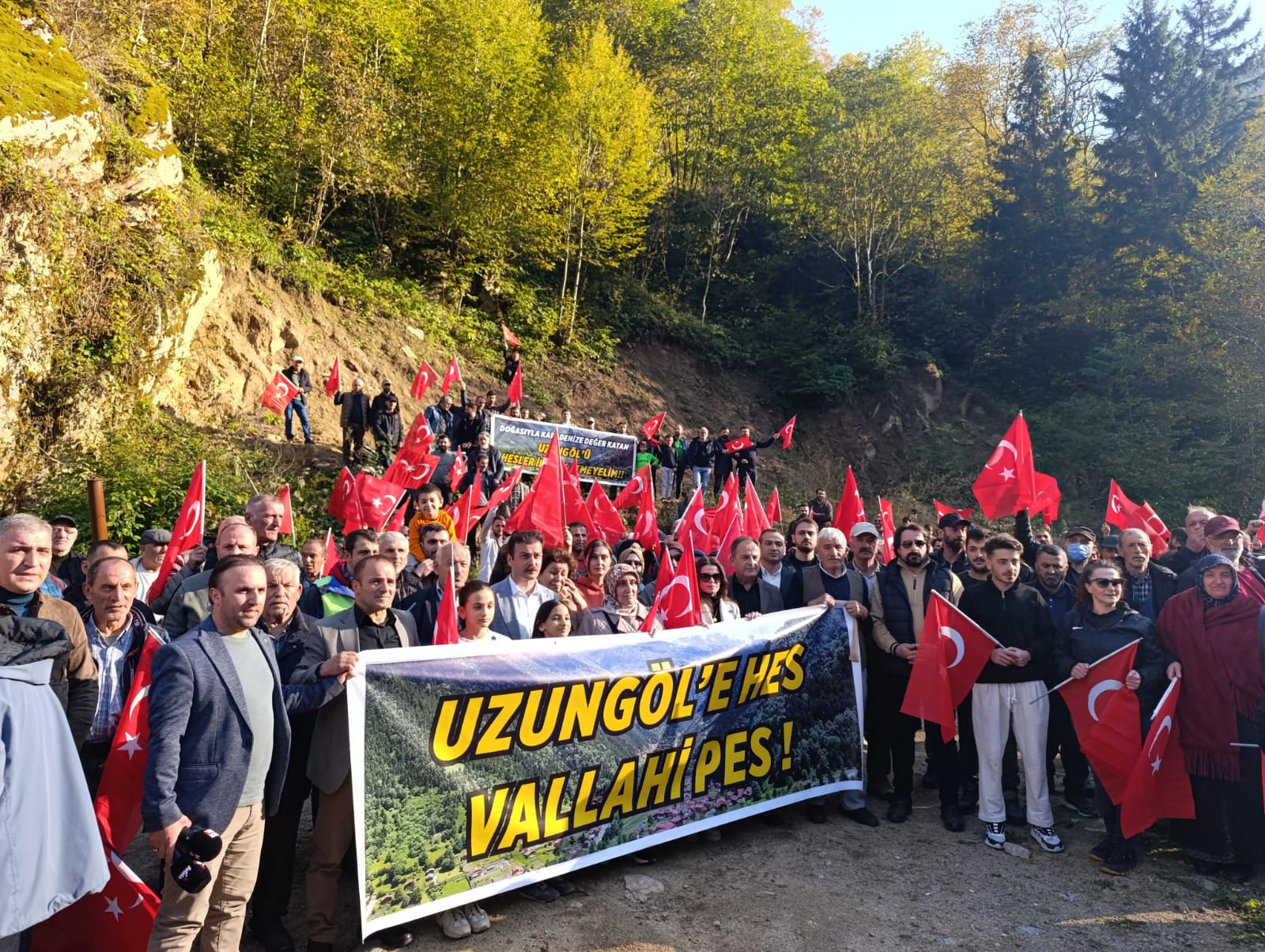 Uzungöl’de halk HES projesine karşı ayakta