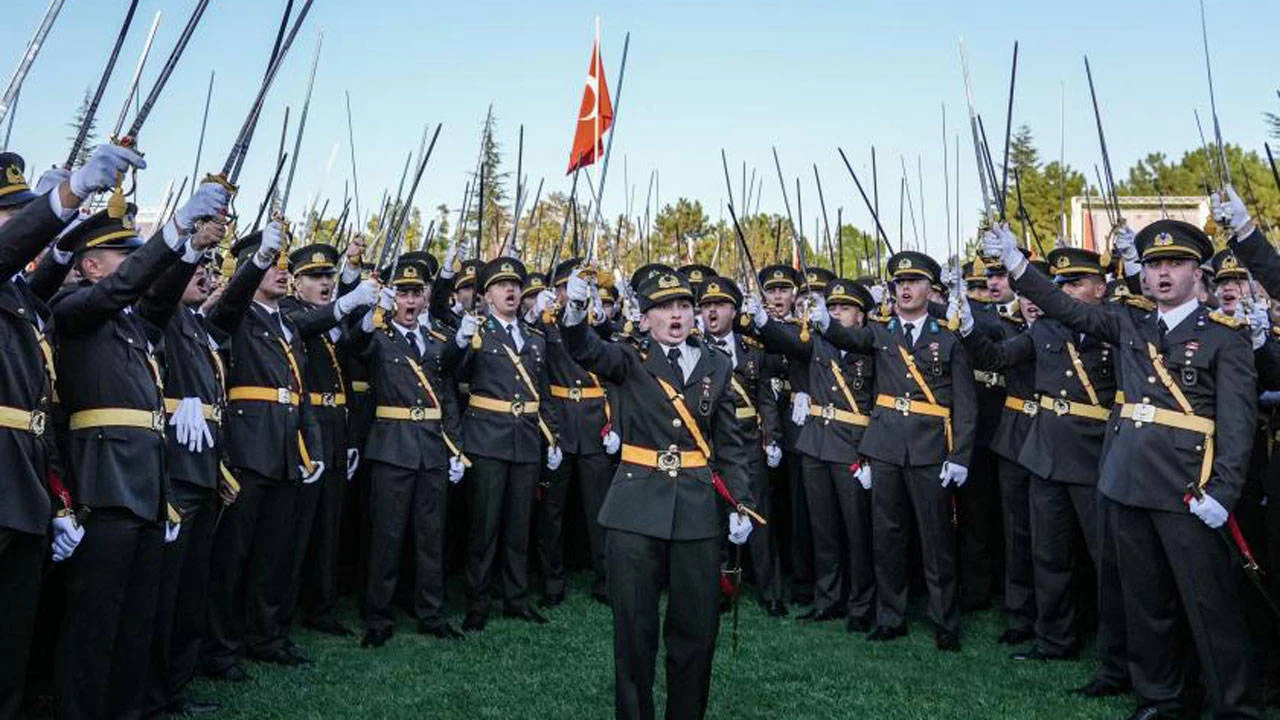 İhracı istenen teğmenlerin dosyası 16 Ocak’ta YDK’de görüşülecek