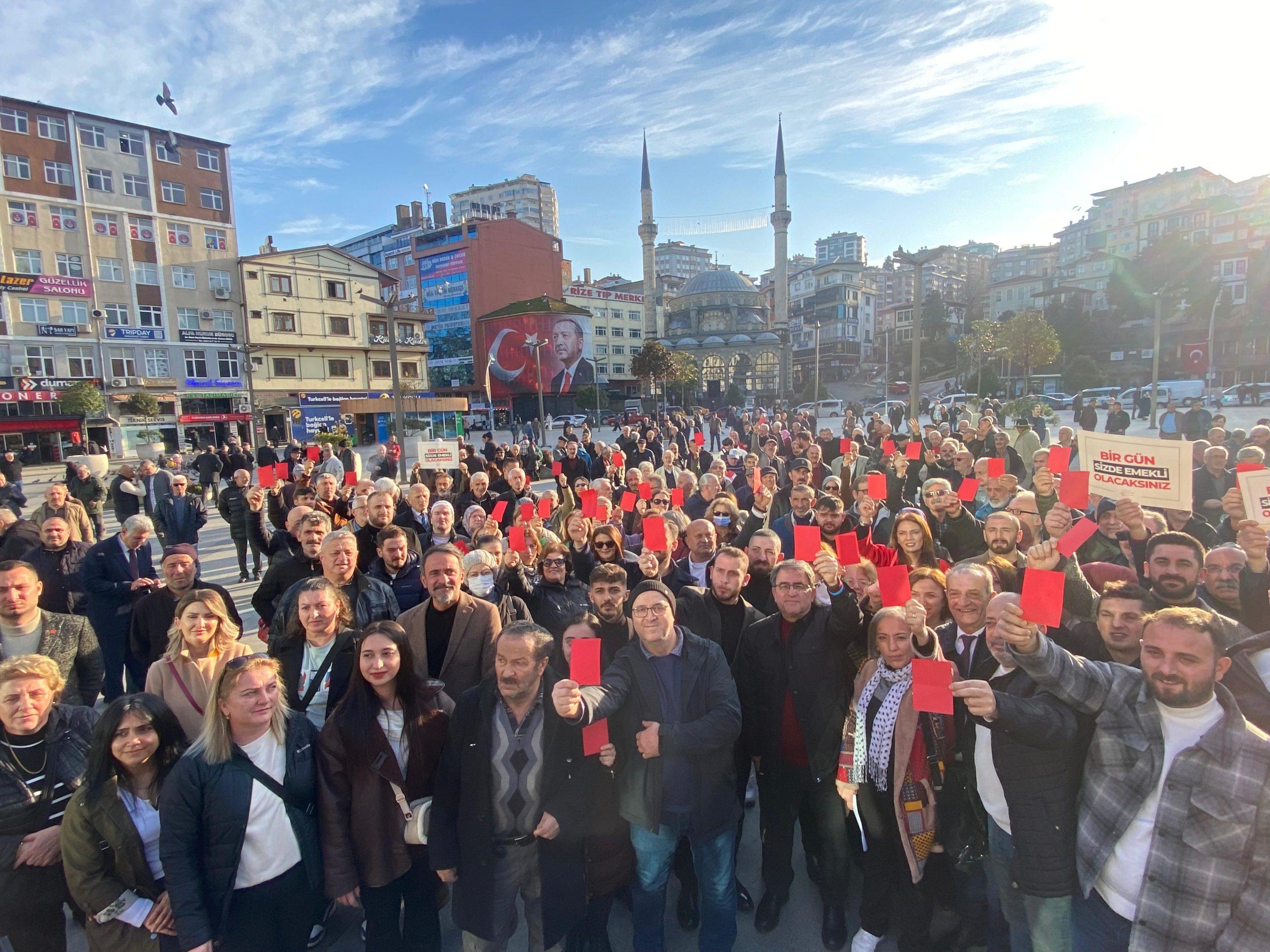 Haber: Serdar GENÇ – Gençağa KARAFALI (RİZE)-CHP Genel Başkanı Özgür