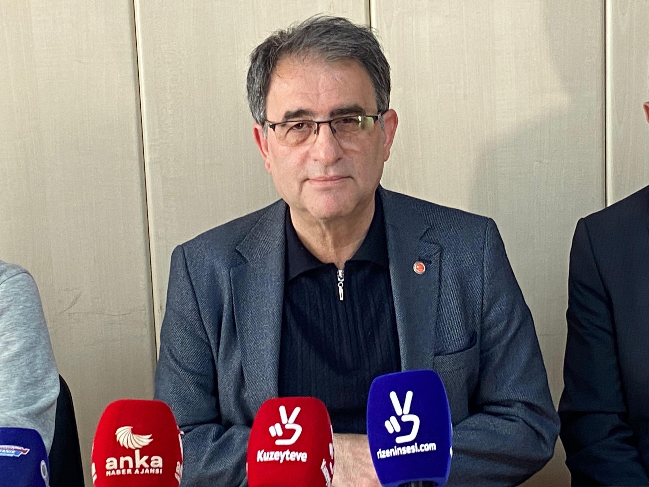 Haber: Gençağa Karafazlı (RİZE)- Çaykur’a alınacak işçilerin kura ile değil