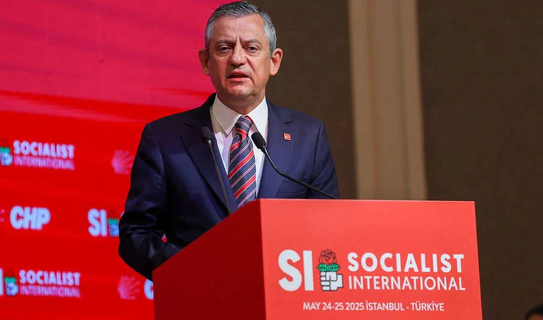 Sosyalist Enternasyonal Konsey Toplantısı’nda konuşan CHP lideri Özel, Ekrem İmamoğlu’na