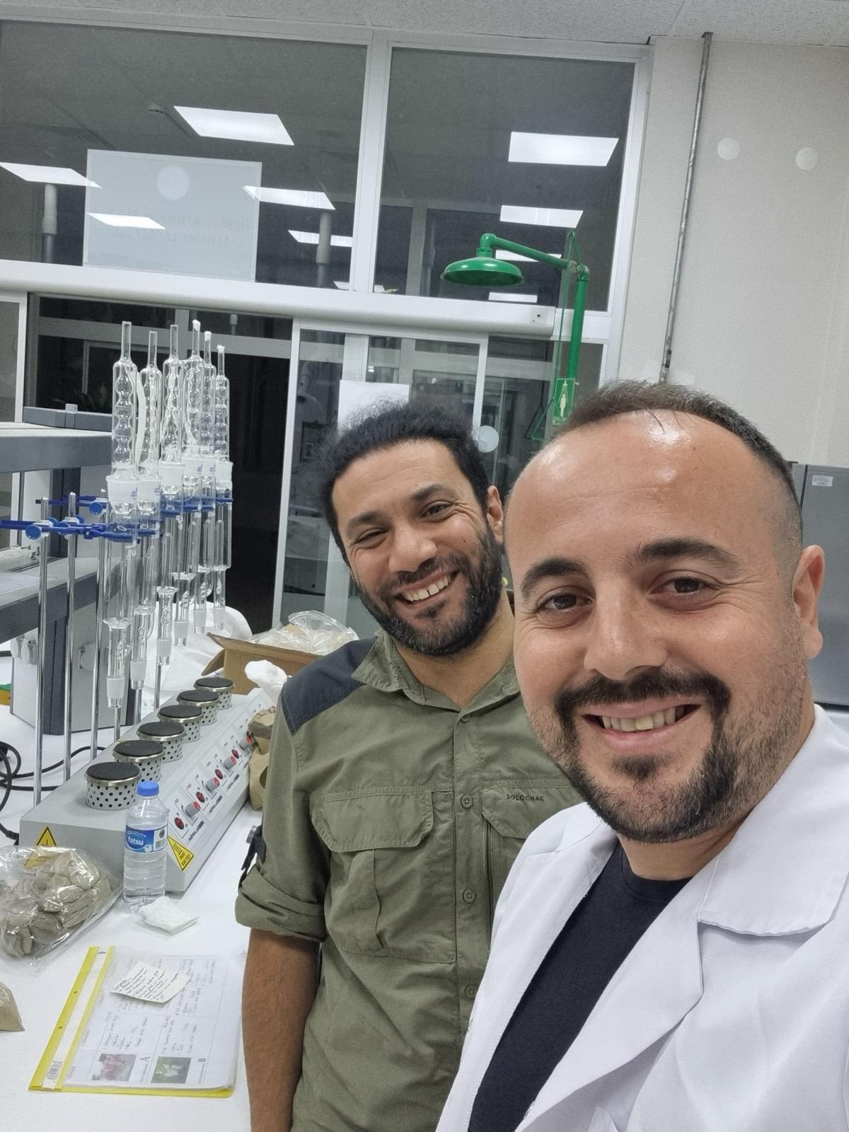 Ardeşen Yavuz Selim Ortaokulu Fen Bilimleri öğretmeni ve Bayburt Üniversitesi