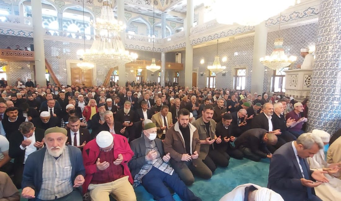 Rize’de 2025 yılı yaş çay sezonu dualarla açıldı Rize’de 2025