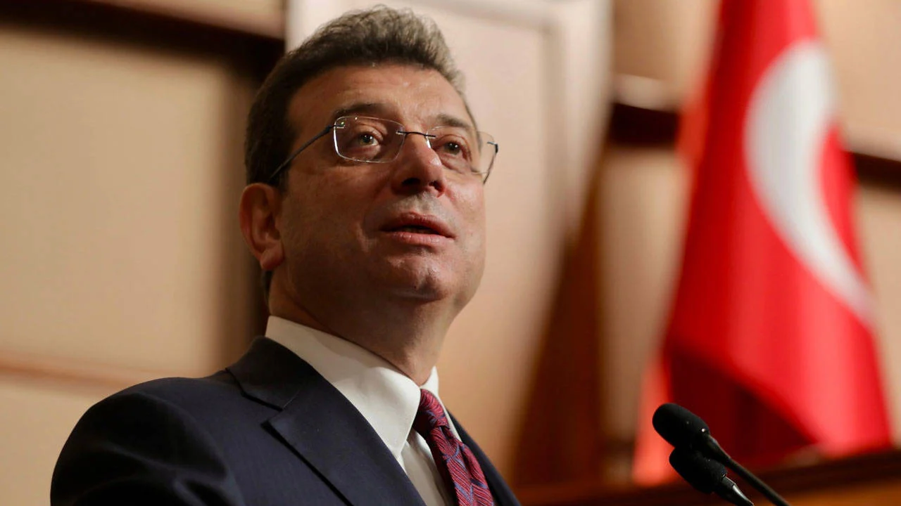 Cezaevinde tutuklu bulunan İBB Başkanı Ekrem İmamoğlu, iktidara tepki göstererek,