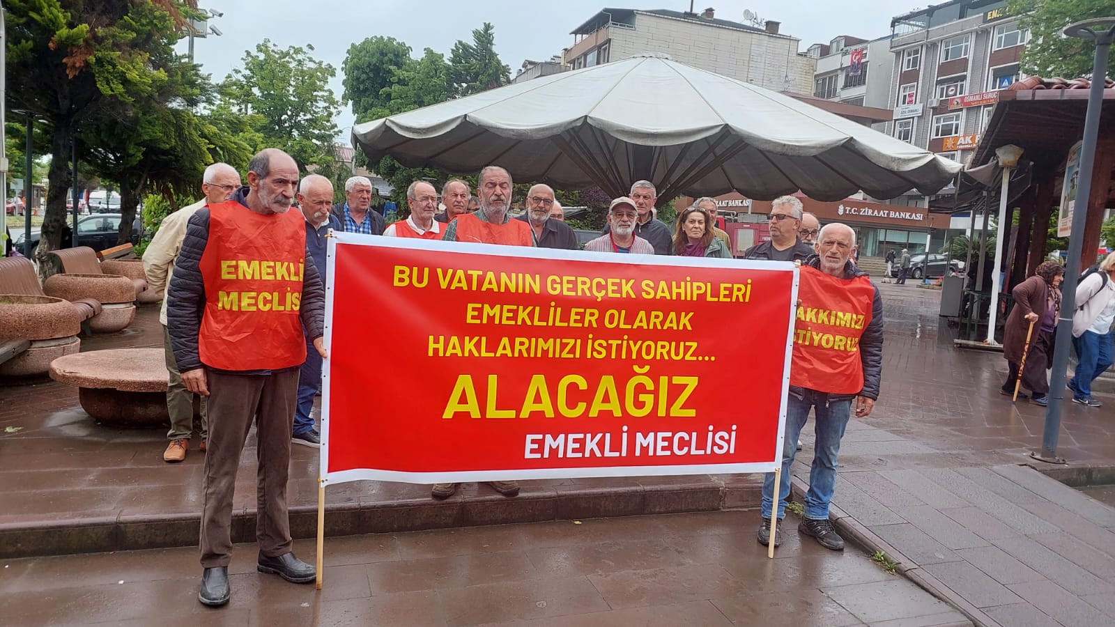 Emekli Meclisi tutuklamaları tepki gösterdi “16 milyon emeklinin sesini kesemezsiniz”