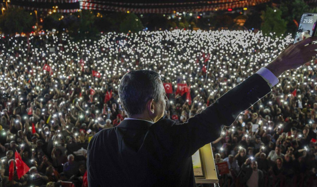 İBB Başkanı Ekrem İmamoğlu’nun tutuklanmasına karşı çarşamba akşamları İstanbul’da düzenlenen