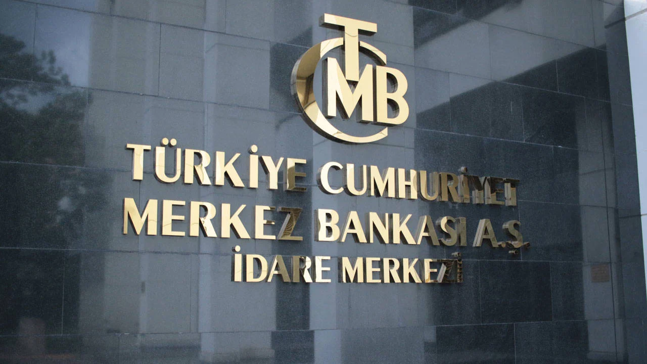 Yılın ikinci enflasyon raporu açıklandı. Bankanın tahminlerini paylaşan TCMB Başkanı