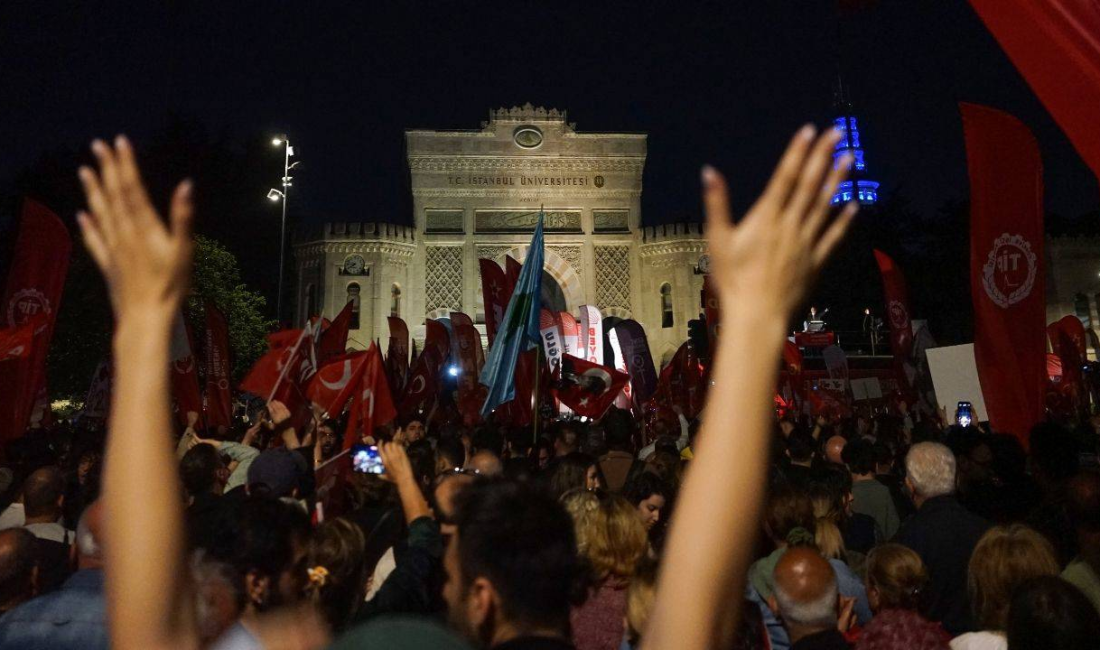 İBB Başkanı Ekrem İmamoğlu’nun tutuklanmasına karşı çarşamba akşamları İstanbul’da düzenlenen