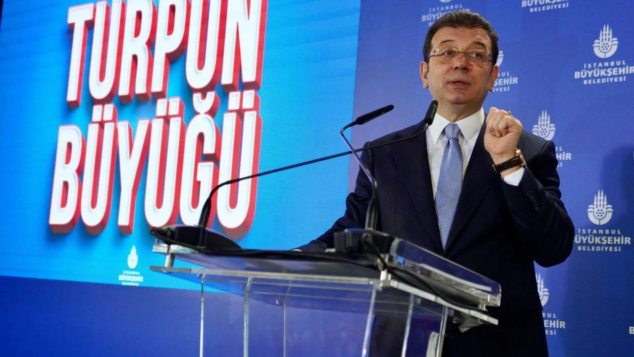 Tutuklu İBB Başkanı ve CHP’nin cumhurbaşkanı aday Ekrem İmamoğlu’na, Saraçhane’de