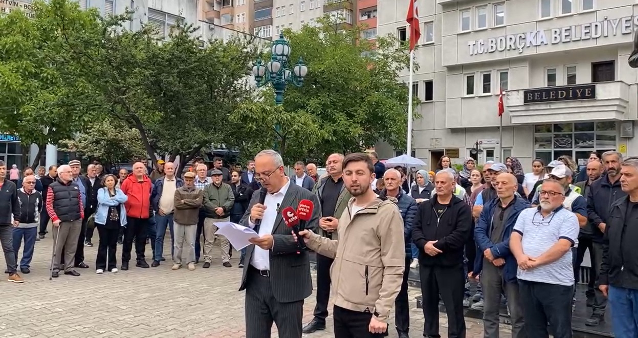 Borçka belediye başkanı Ercan Orhan, çalışanlarının ödenemeyen maaşlarını ödeyebilmek için