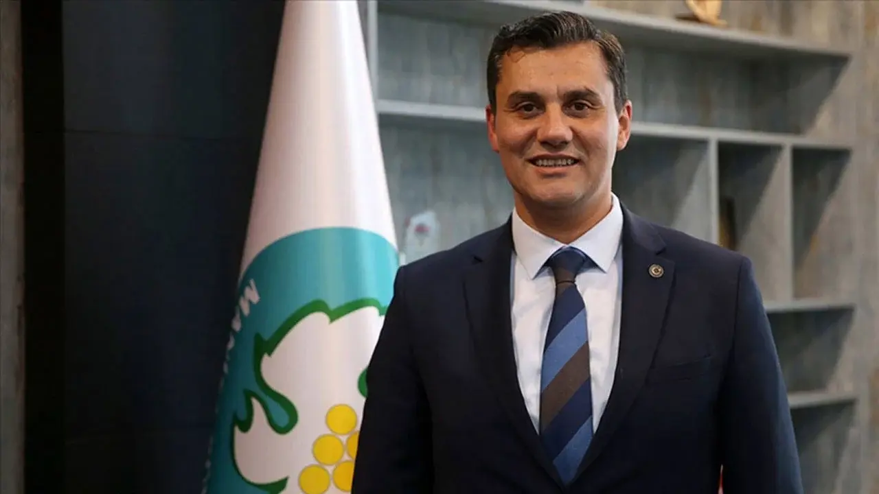 Manisa Büyükşehir Belediye Başkanı Ferdi Zeyrek’in, evinde elektrik akımına kapılarak