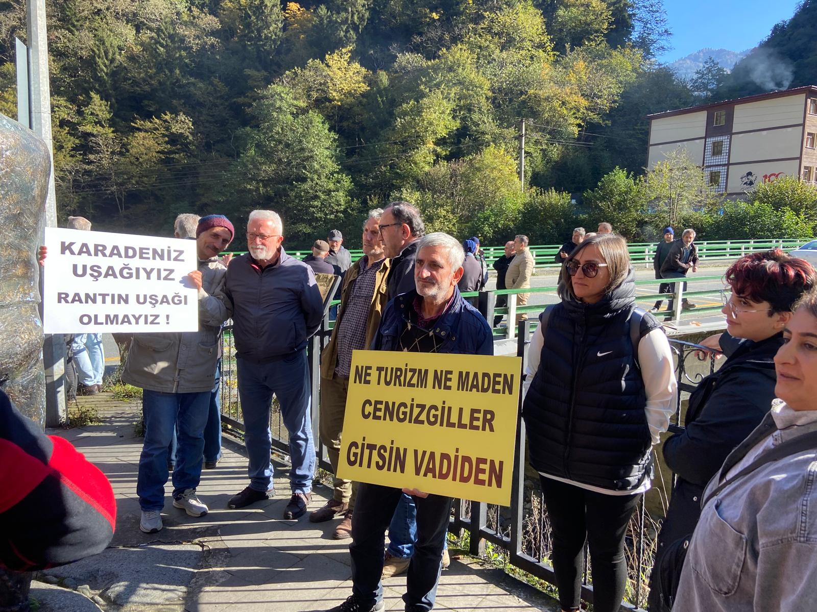 Haber: Gençağa Karafazlı  (RİZE) – Rize’nin Çamlıhemşin ilçesindeki Ayder Yaylası