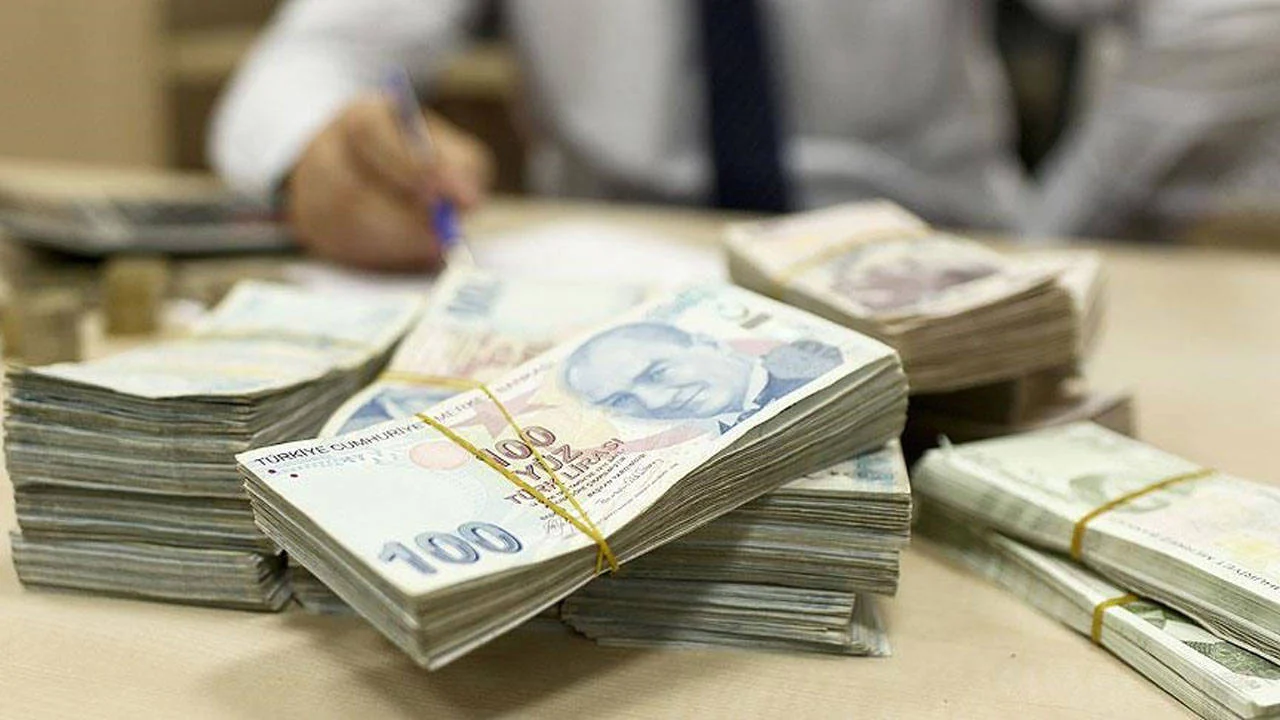 İktidar, kamu işçisine ikinci zam teklifini ilk 6 ay için