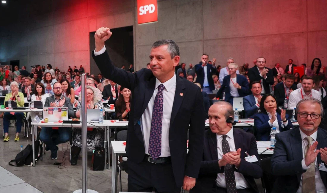 CHP Genel Başkanı Özgür Özel, Berlin’de Almanya Sosyal Demokrat Partisi’nin