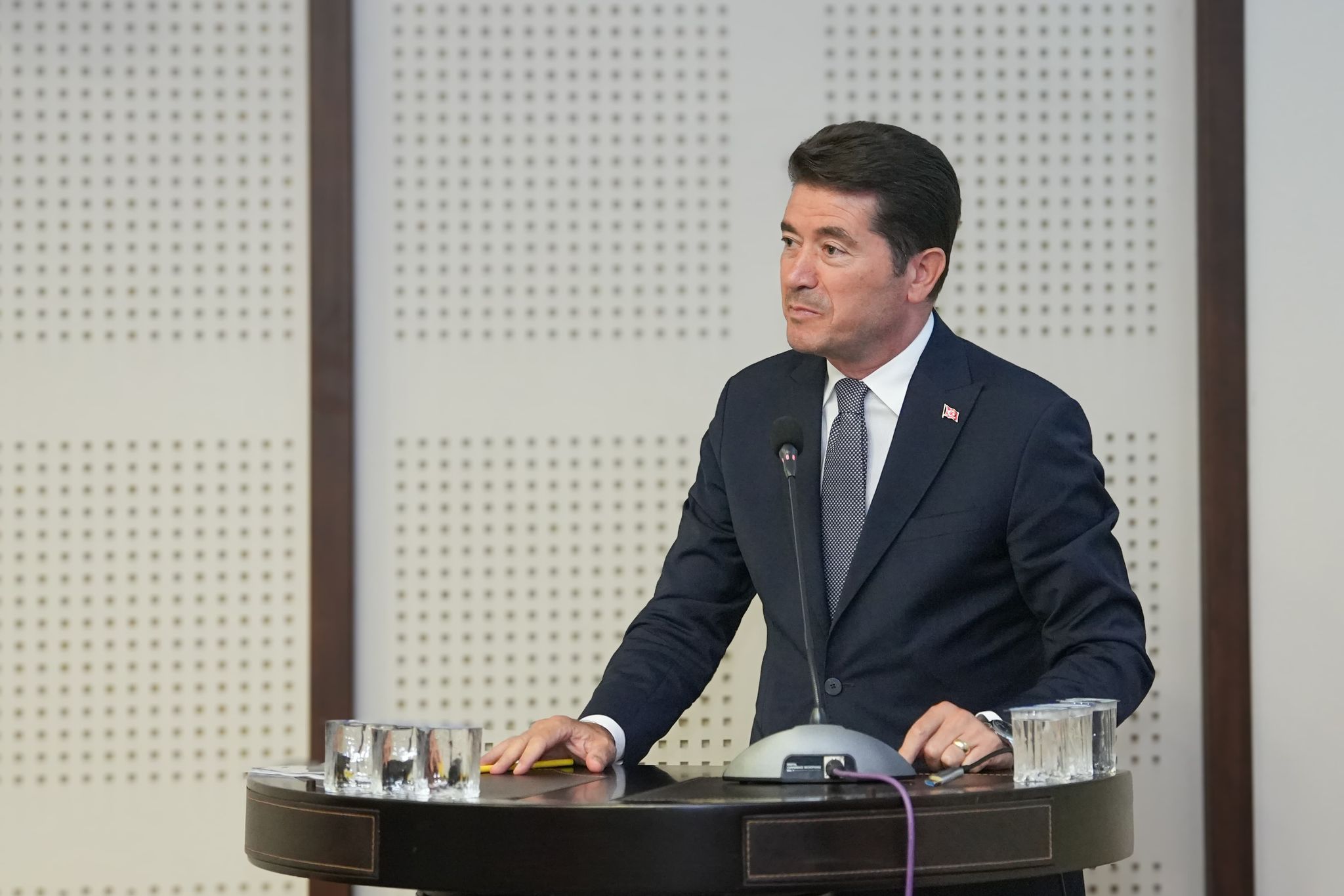 Ortahisar Belediye Başkanı Ahmet Kaya, yaz aylarında yaşanan trafik sorununa