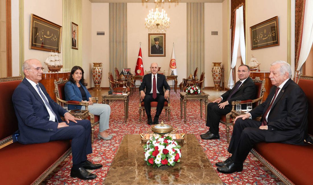 TBMM Başkanı Kurtulmuş, Meclis’te grubu bulunan siyasi partilerin grup başkanvekilleriyle