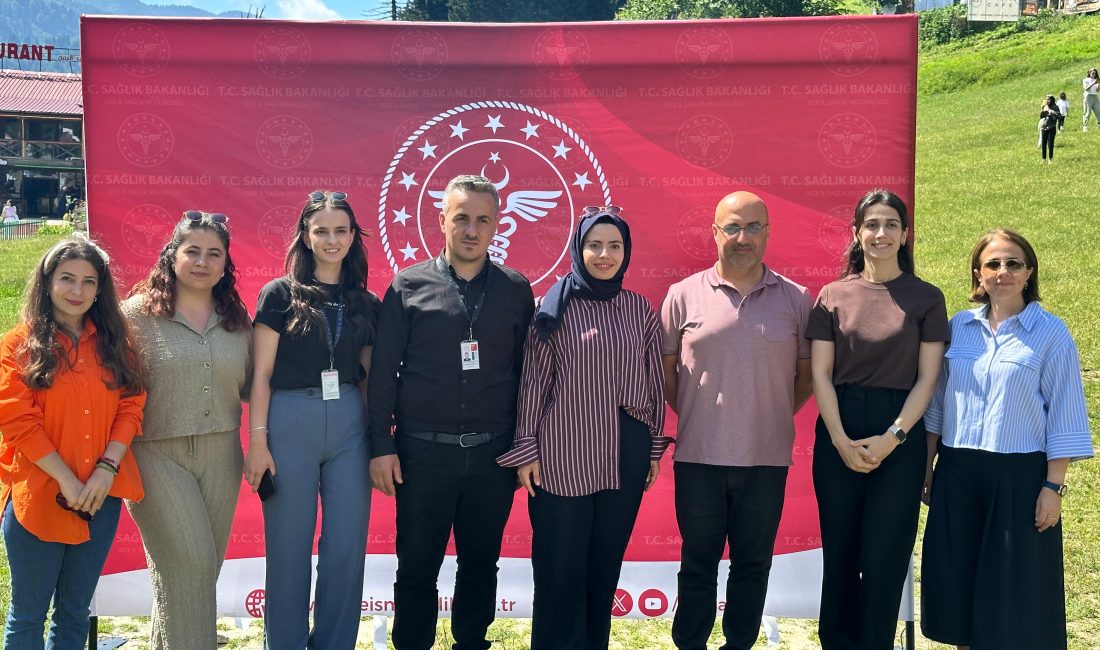 Ayder Yaylasından “İdeal Kilonu Öğren, Sağlıklı Yaşa” etkinliğinde vatandaşlar horon
