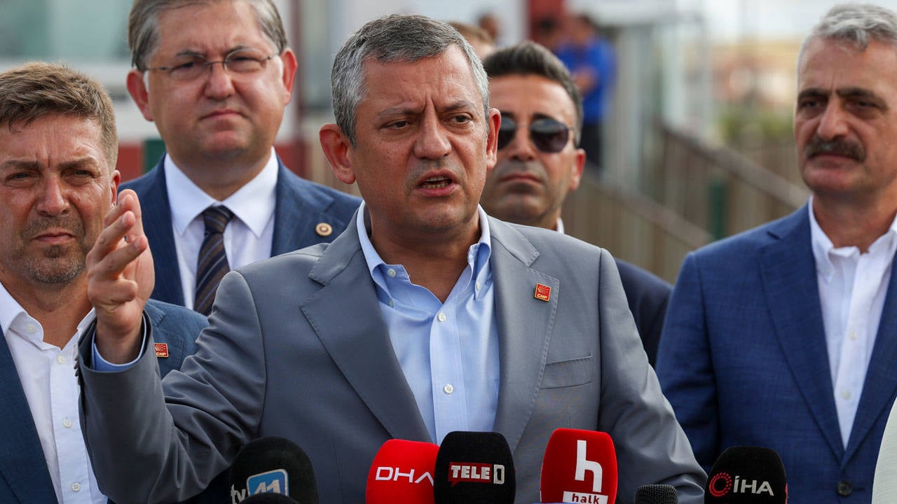 CHP lideri Özel, Kandıra’da cezaevi ziyaretinin ardından açıklamalarda bulundu. Meclis’te