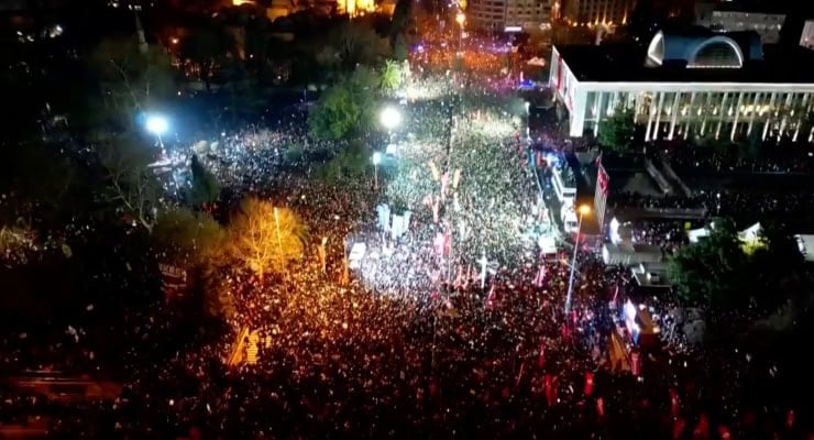 Gezi’nin de, Saraçhane’nin de tarihini yapan asıl özne halkın kendisiydi.