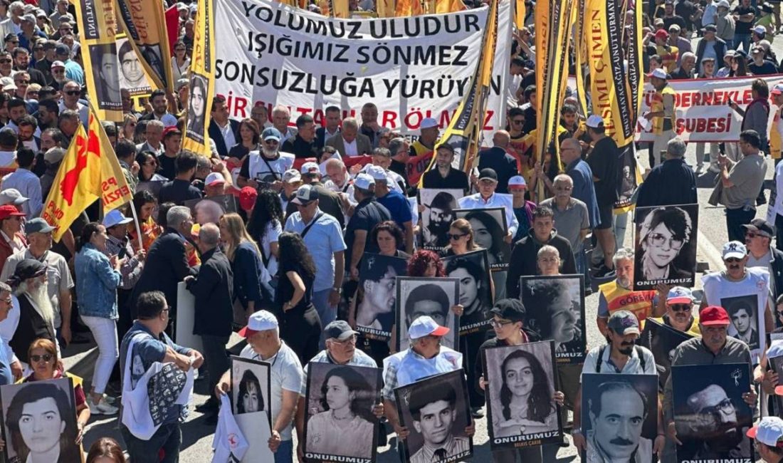 Madımak Katliamı’nın 32. yıl dönümünde yurttaşlar Sivas’ta buluştu. Katledilen 33