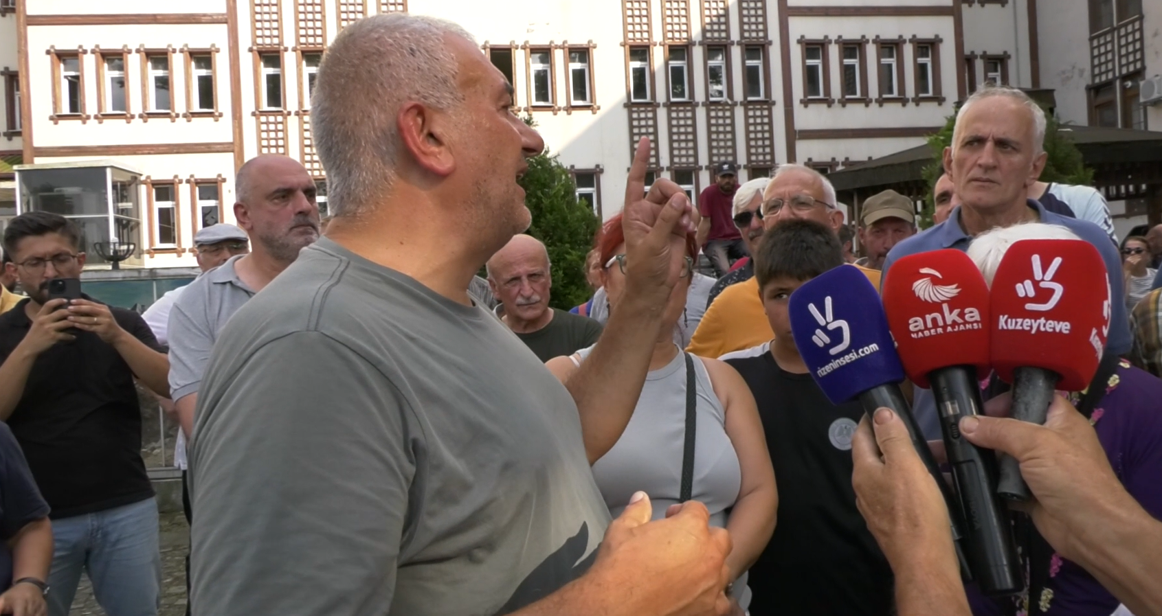 Özel Haber: Gençağa Karafazlı Kamera: Aliosman Ertaş (RİZE) – Üç kişilik