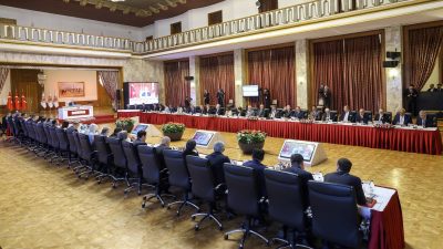 CHP İzmir Milletvekili Murat Bakan, partisinin Millî Dayanışma, Kardeşlik ve Demokrasi Komisyonu’na