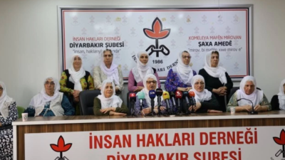 Komisyonda Kürtçe konuşması engellenen Barış Anneleri, Kurtulmuş’a ‘samimiyet’ çağrısı yaptı.