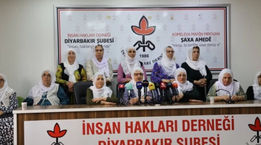 Komisyonda Kürtçe konuşması engellenen Barış Anneleri, Kurtulmuş’a ‘samimiyet’ çağrısı yaptı.