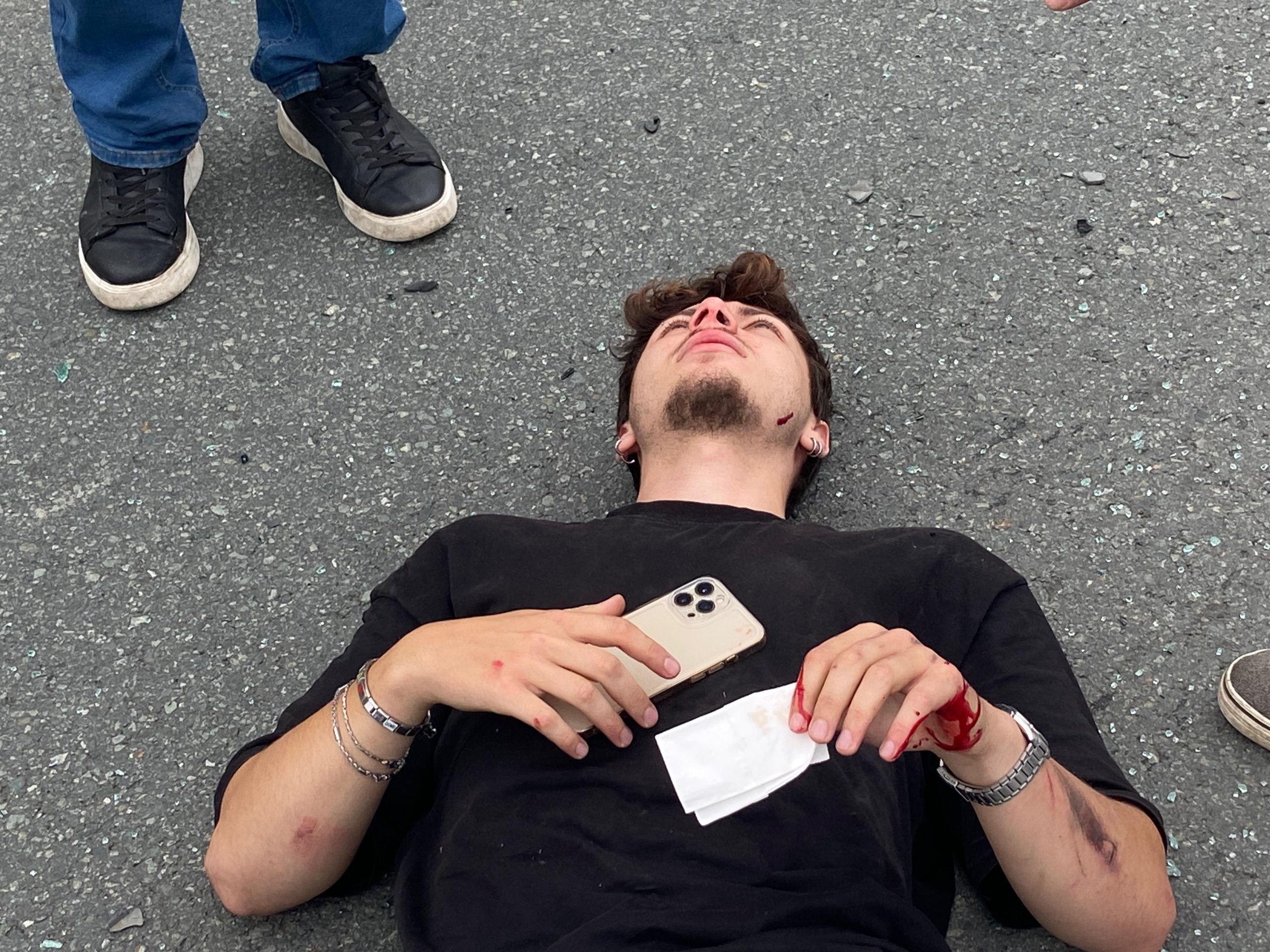 Rize’de Motokurye Dikkati Dağılınca Kaza Etti Yaralandı Haber: Gençağa Karafazlı
