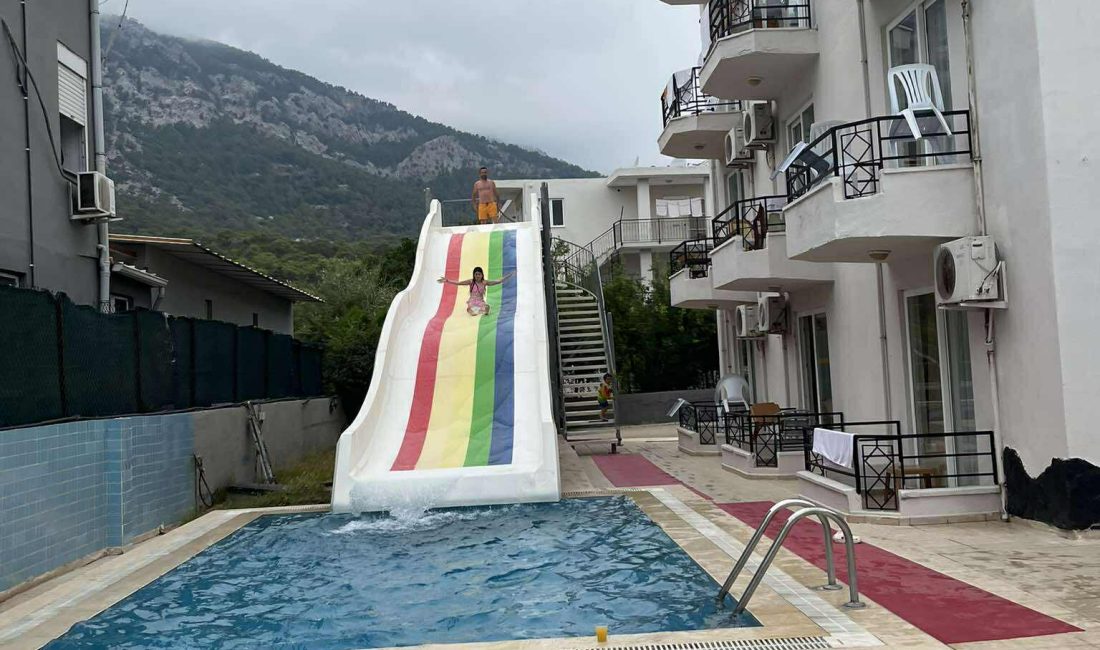 ETS Tur’dan Büyük Skandal! Fotoğraftaki Otel Değil, Bambaşka Bir Otelde