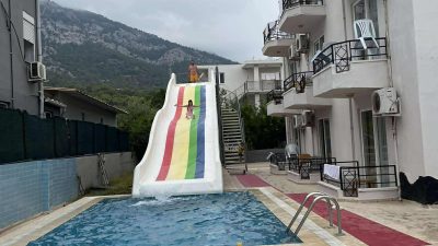 ETS Tur’dan Büyük Skandal! Fotoğraftaki Otel Değil, Bambaşka Bir Otelde