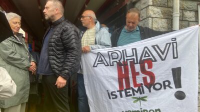 Arhavi halkı Reis Enerji’nin ÇED toplantısını “HES’ci şirket Arhavi’yi terk