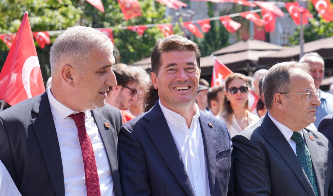 Ortahisar Belediye Başkanı Ahmet Kaya, 30 Ağustos Zafer Bayramı dolayısıyla