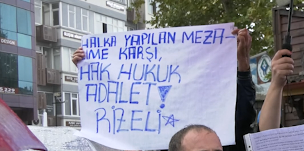 CHP İSTANBUL İL YÖNETİMİ’NİN GÖREVDEN ALINMASI RİZE’DE PROTESTO EDİLDİ “KARAR