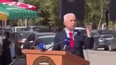 Kırklareli Valisi Uğur Turhan’ın konuşması sosyal medyada gündem oldu. Turhan,