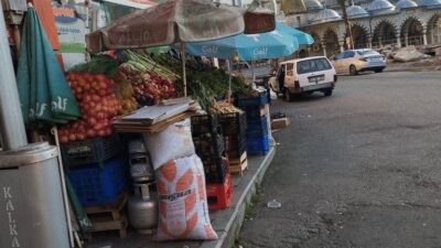 Yaparsa AKP Yapar” Sözü Kalkandere’de Çöplüğe Dönmüş Tek Caddeye mi