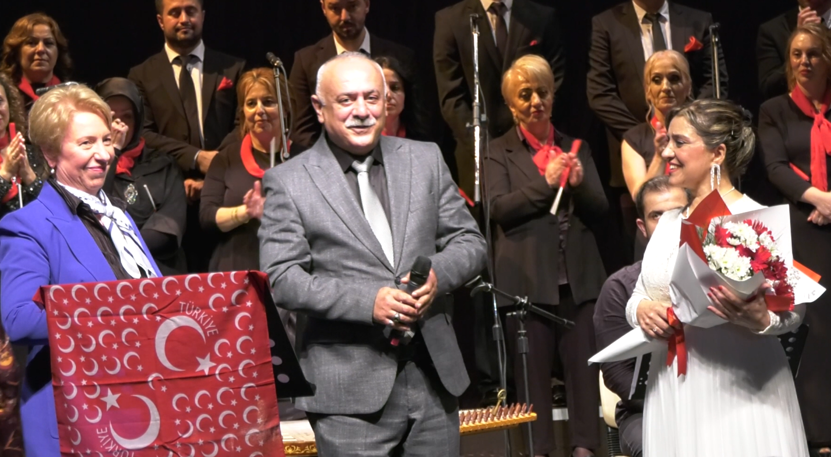 Haber: Gençağa KARAFAZLIGörüntü: Hüseyin YILMAZ (RİZE) – Cumhuriyet’in kuruluşunun 102.