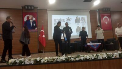 **”Ortahisar’da Kelimelerin Buluşması”** Bugün, taş sokakların ve denizden esen tuz kokusunun iç içe