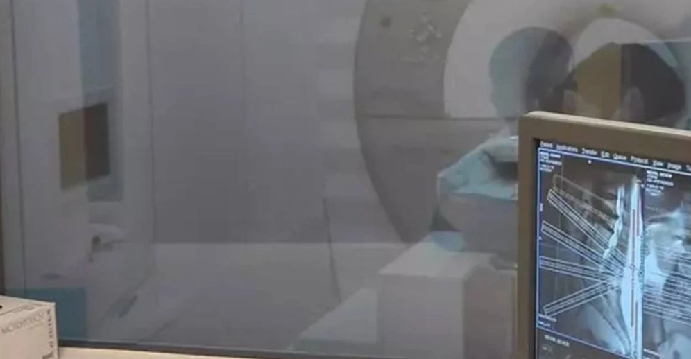 İzmir’de Tire Devlet Hastanesi’nde MR çektiren bir hastanın MR cihazında