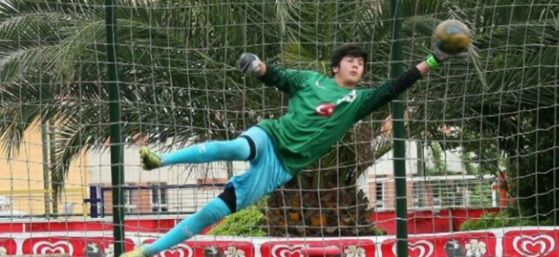 TFF 3. Lig’de hafta sonu oynanan Afyonspor–Bornovaspor maçında futbol sahalarında