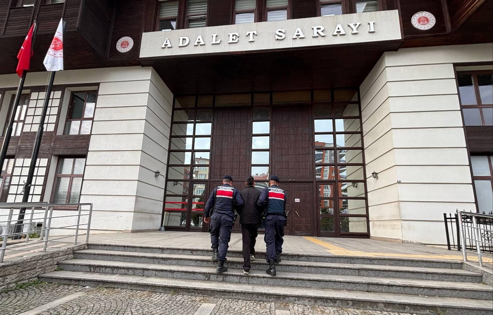 Rize’de uyuşturucu ile mücadele aralıksız sürerken, güvenlik güçlerinin aylardır yürüttüğü