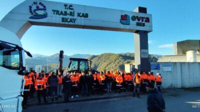 Trabzon ve Rize’nin çöpünü temizleyen işçiler 2 aydır maaş alamadıkları