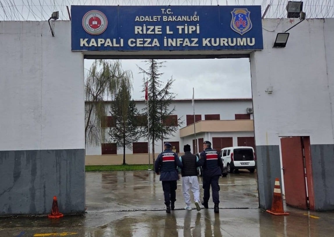 Rize İl Jandarma Komutanlığı ekipleri, aranan şahısların yakalanmasına yönelik yürüttükleri