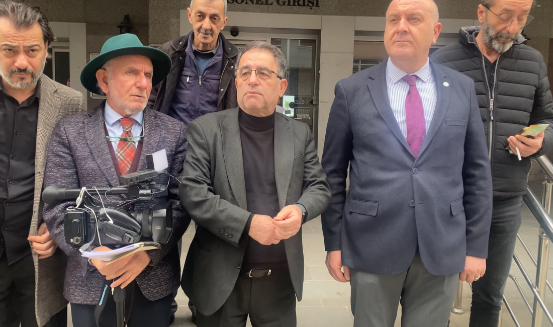 &nbsp; Gazeteciler Milli Eğitim Müdürü Akmeşe’nin Özel Tuvalet Haberinden Yargılandı