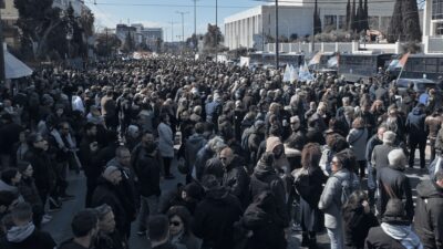 Yunanistan’da binlerce kişi ABD ile İsrail’in İran’a yönelik saldırılarını protesto