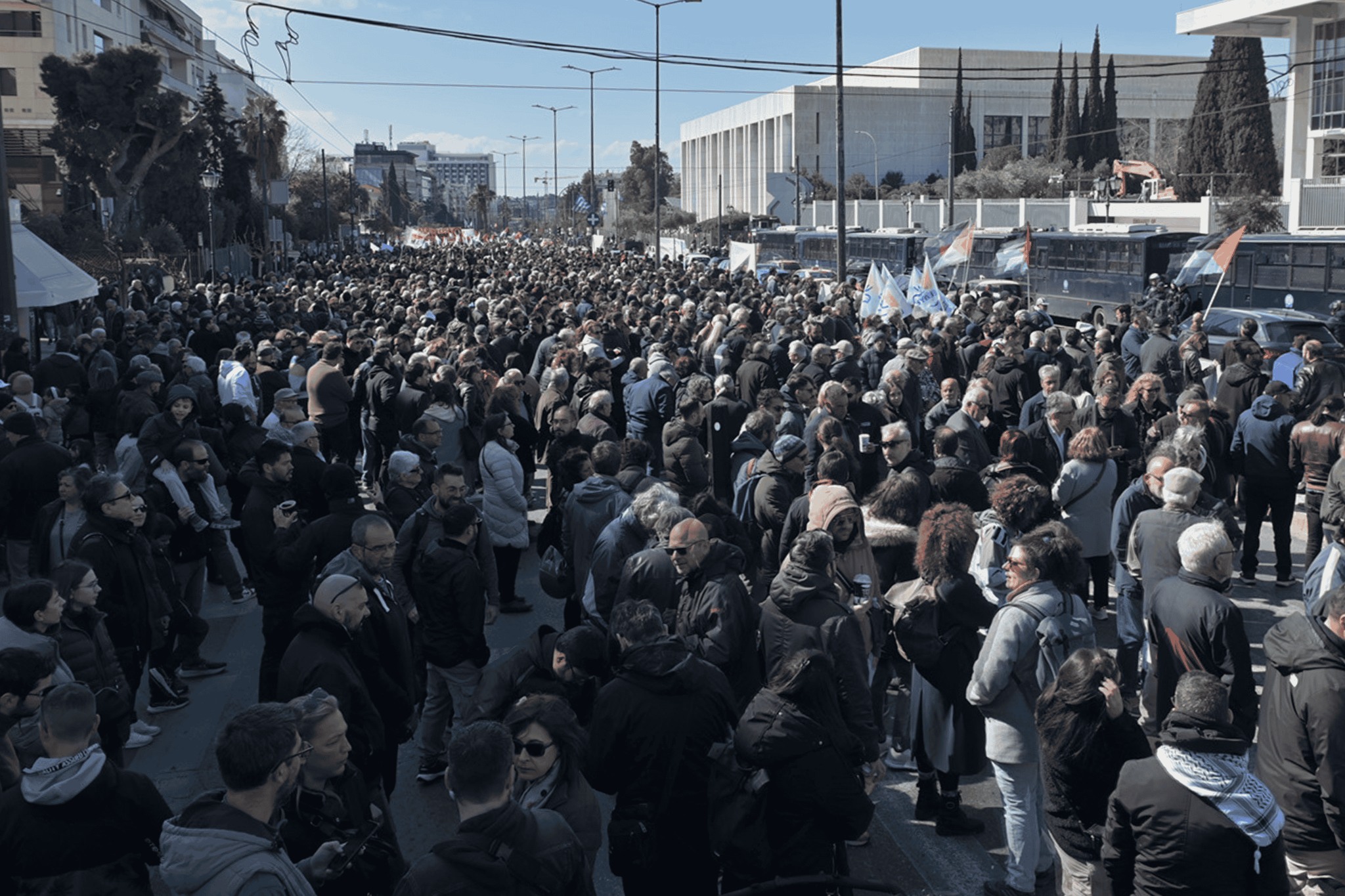 Yunanistan’da binlerce kişi ABD ile İsrail’in İran’a yönelik saldırılarını protesto