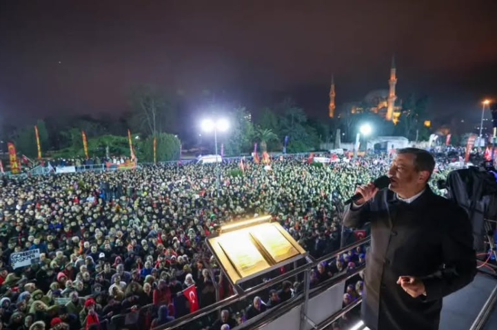 “19 yıllık memur maaşı 45 milyon eder, Gürlek’in üzerinden 452