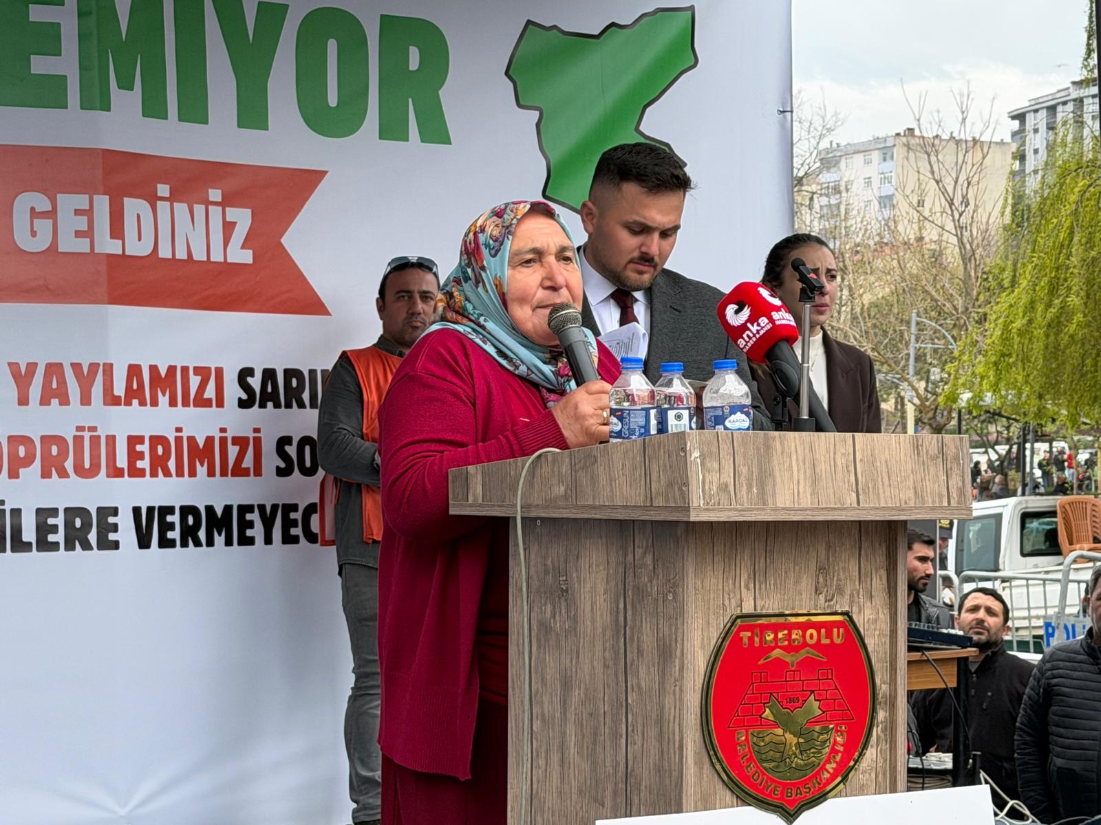 Tirebolu’daki köylü mitingine Esma Teyze’nin sözleri damga vurdu: “Gelsin kurumlar.